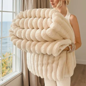 Luxurious Super Soft Fur Blanket for All-Season
